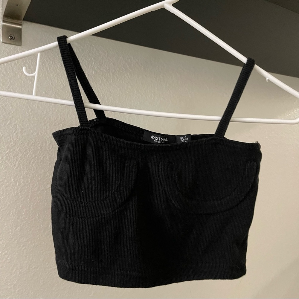 NASTY GAL BLACK CROPPED TANK TOP
